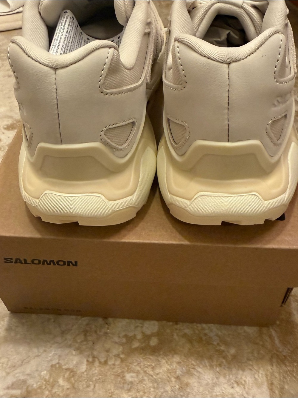 Salomon XC Roam Leather Size 6 Almond Milk - Picture 13 of 17